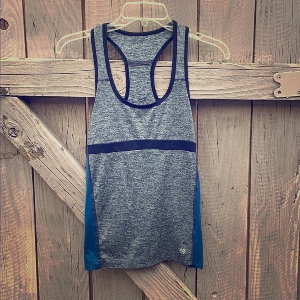 Gray workout tank size medium -Free with bundle